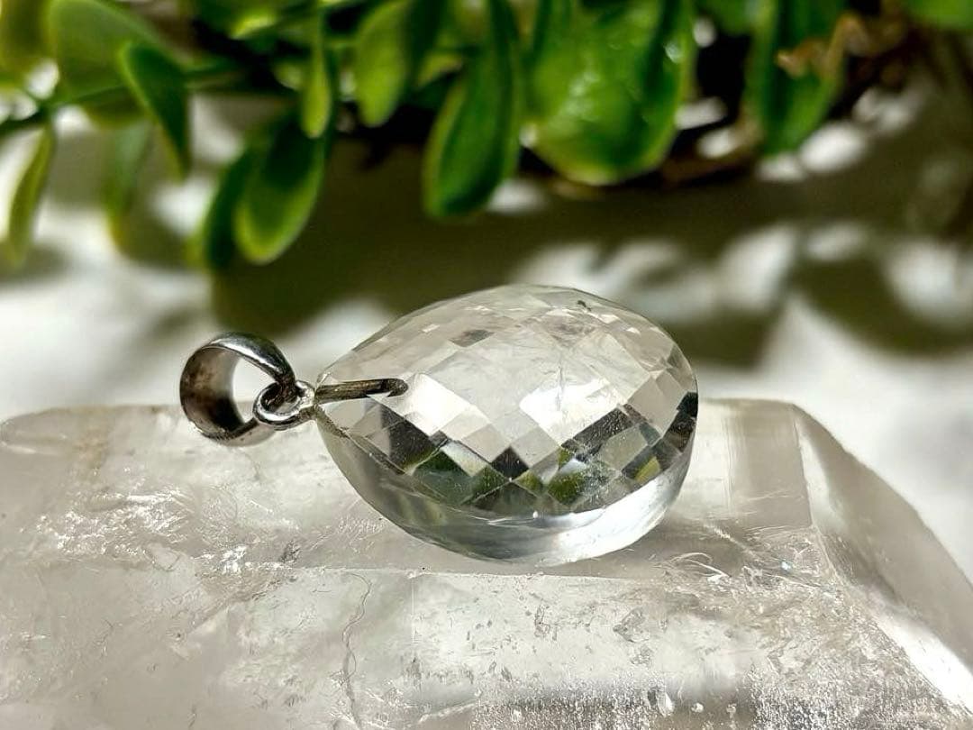 夢幻品質　ヒマラヤ幻の聖山　カイラス水晶のプレミアムミラーカットペンダントトップ