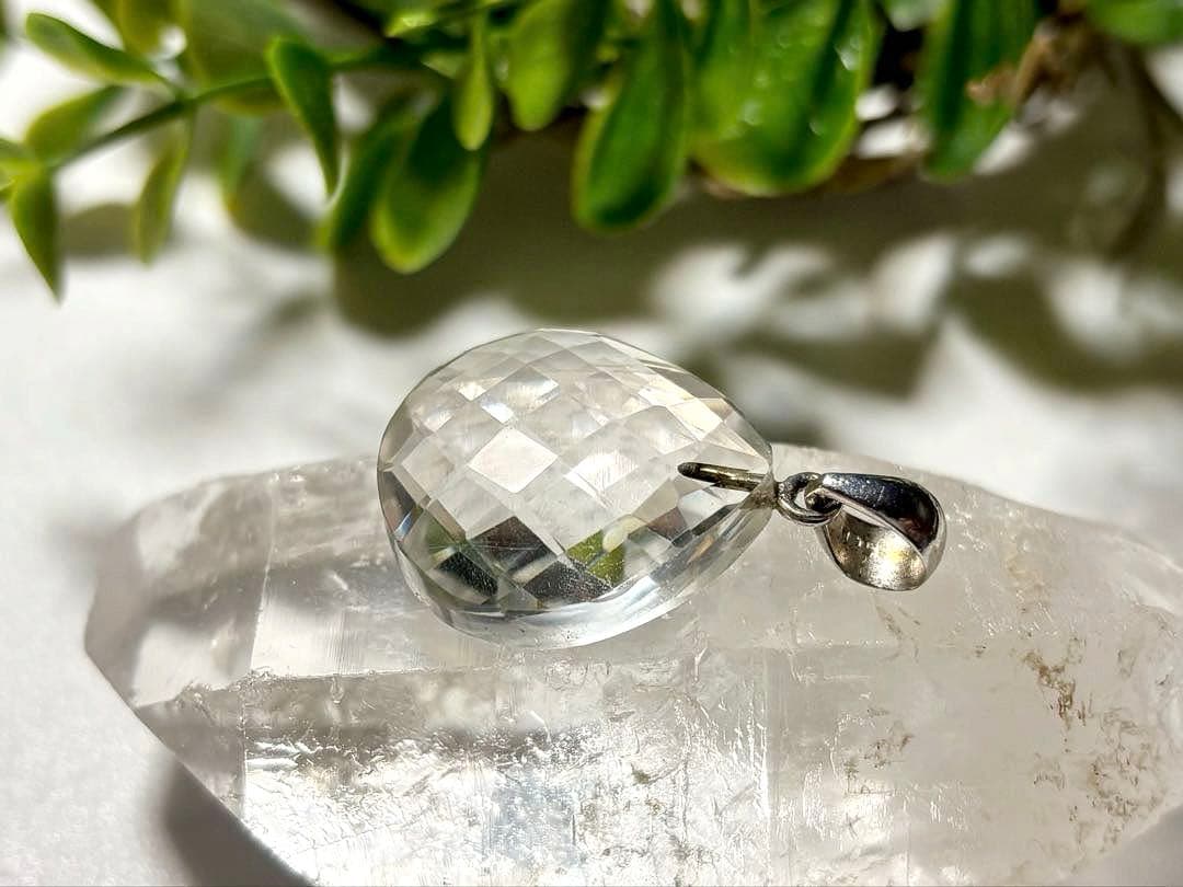 夢幻品質　ヒマラヤ幻の聖山　カイラス水晶のプレミアムミラーカットペンダントトップ