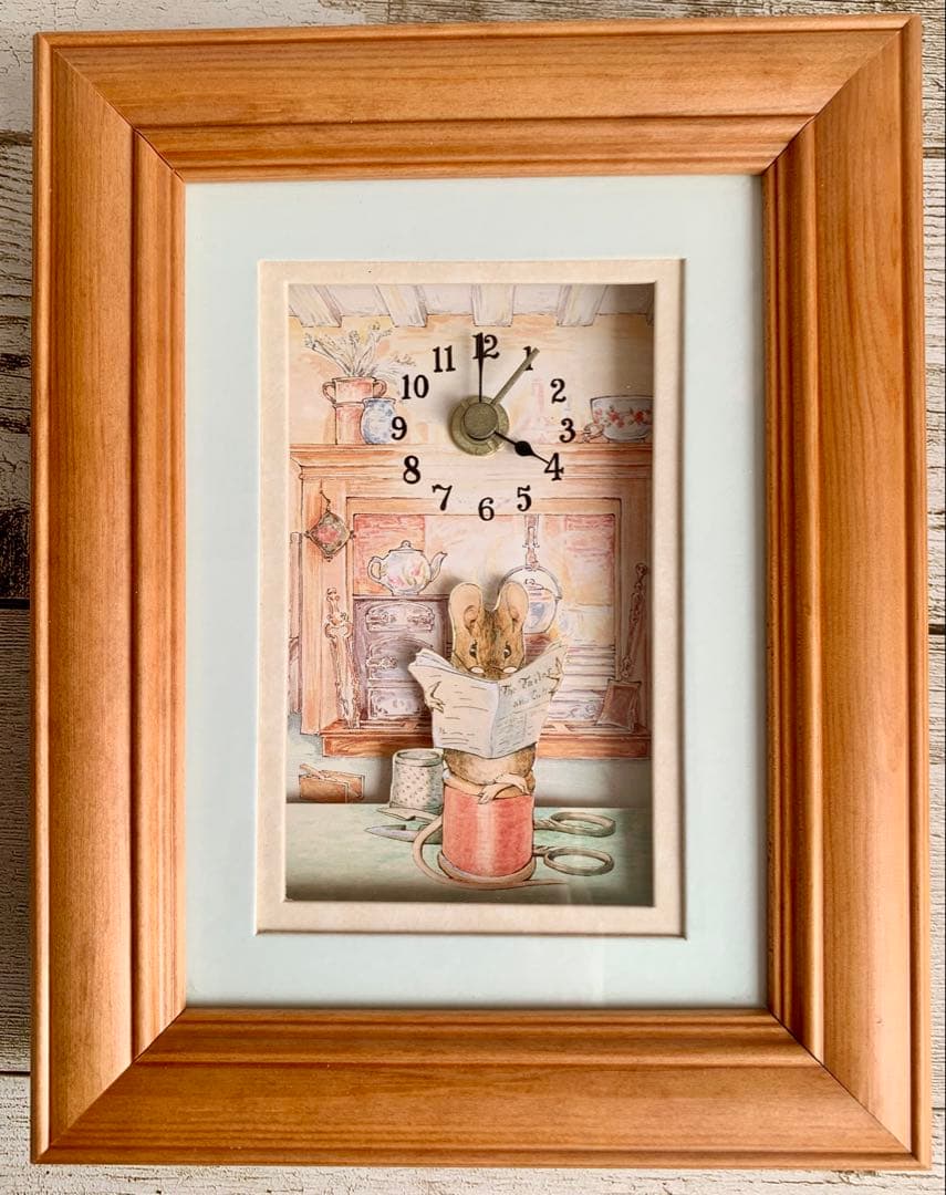グロースターの仕立て屋 木製フレーム入り時計 ピーターラビット