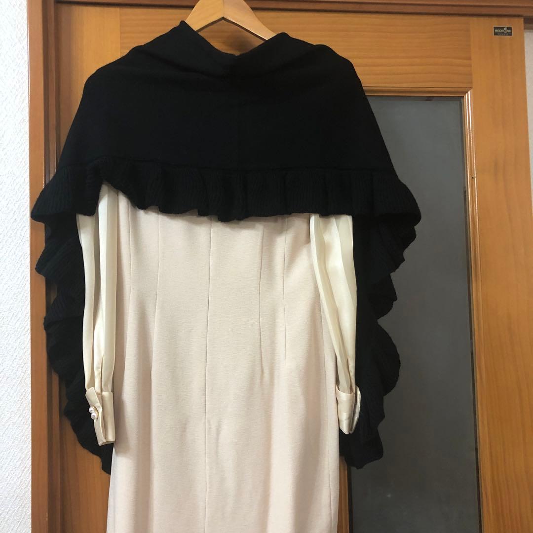 フェイラーストール　マフラー　ポンチョ　肩掛け　膝掛け　刺繍入　未使用