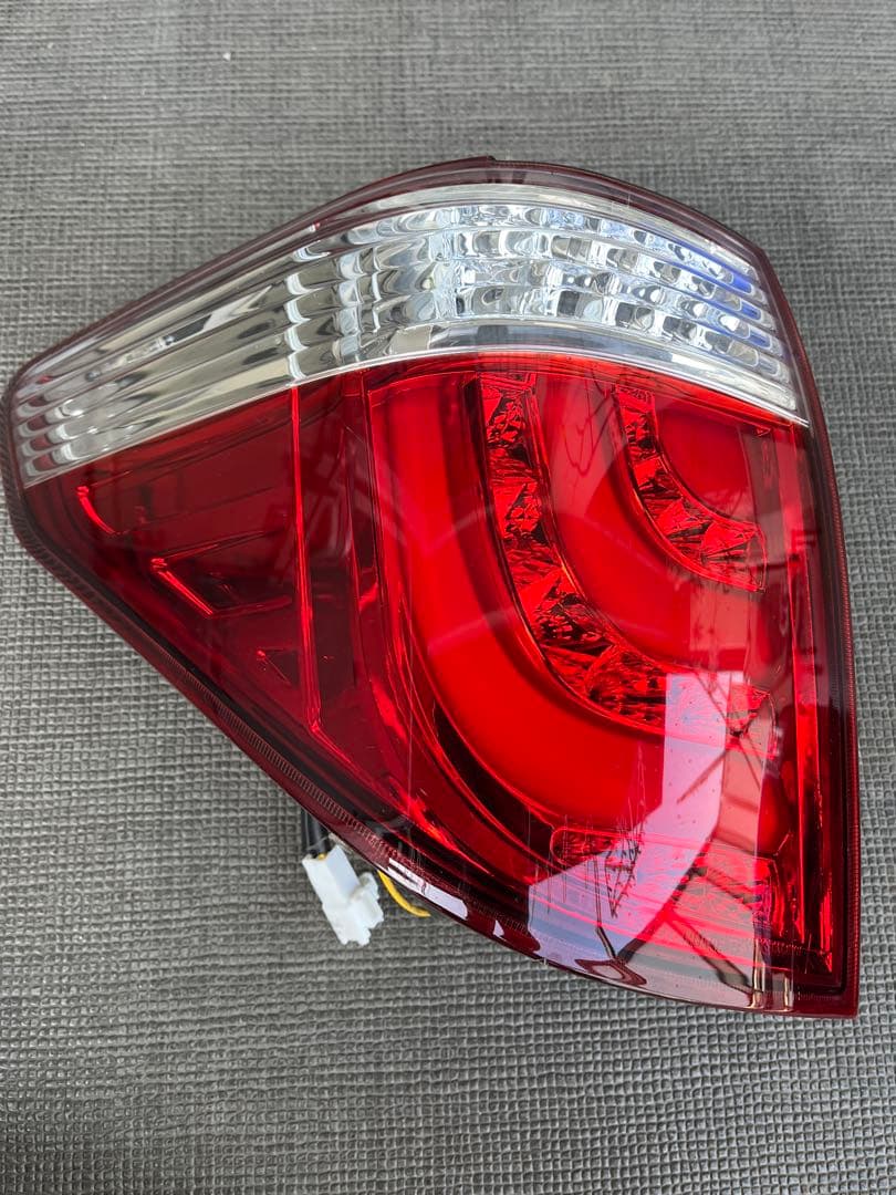 アルファード　ヴェルファイア20系 LED クリスタルアイ　テールランプ