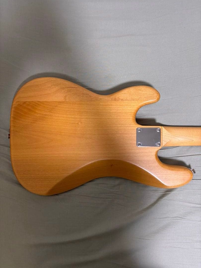 ベース SCANDAL TOMOMI PRECISION BASS [Fender]