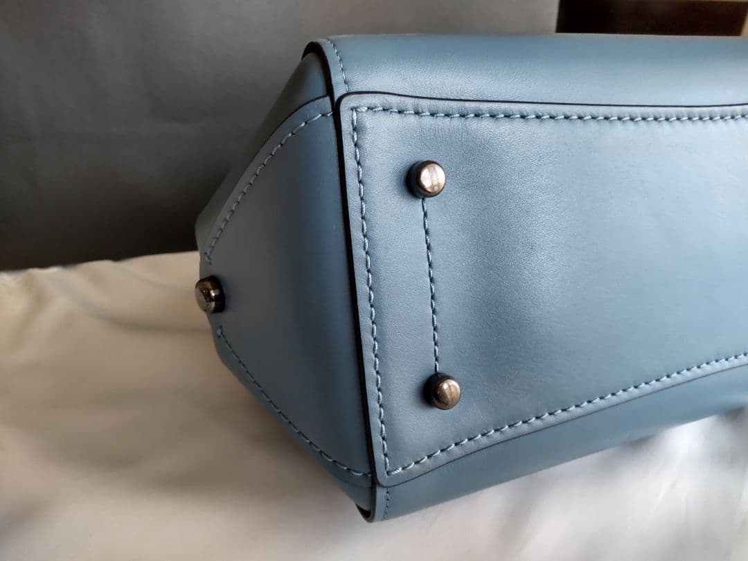 コーチ　2way ショルダー　斜め掛け　ハンドバック　牛革