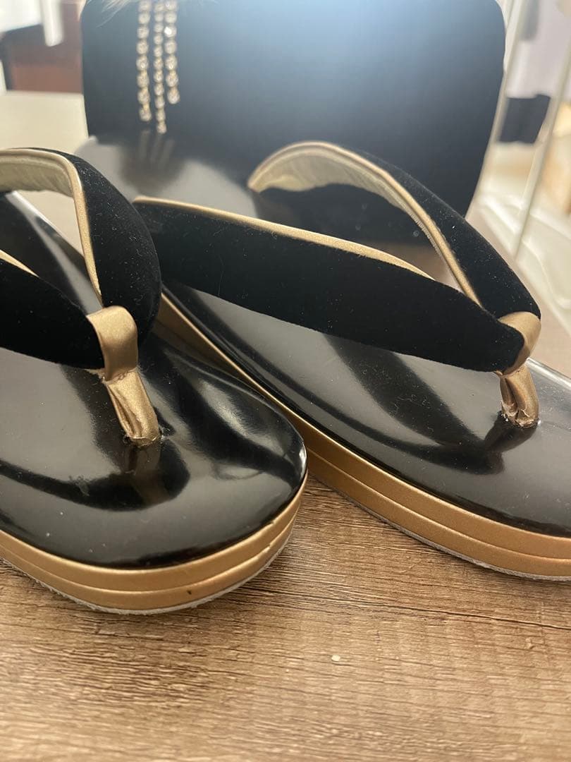 黒の厚底草履LLとファー付きバッグセット