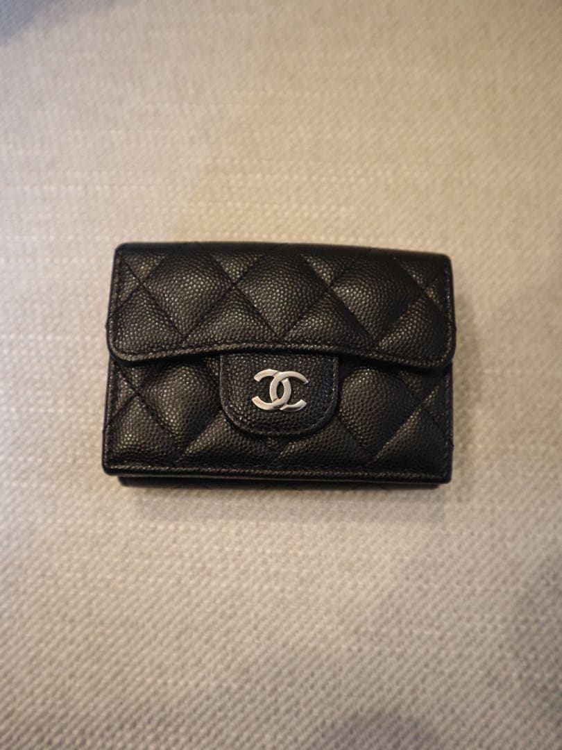 シャネル CHANEL スモールフラップウォレット 三つ折り財布 キャビアスキン