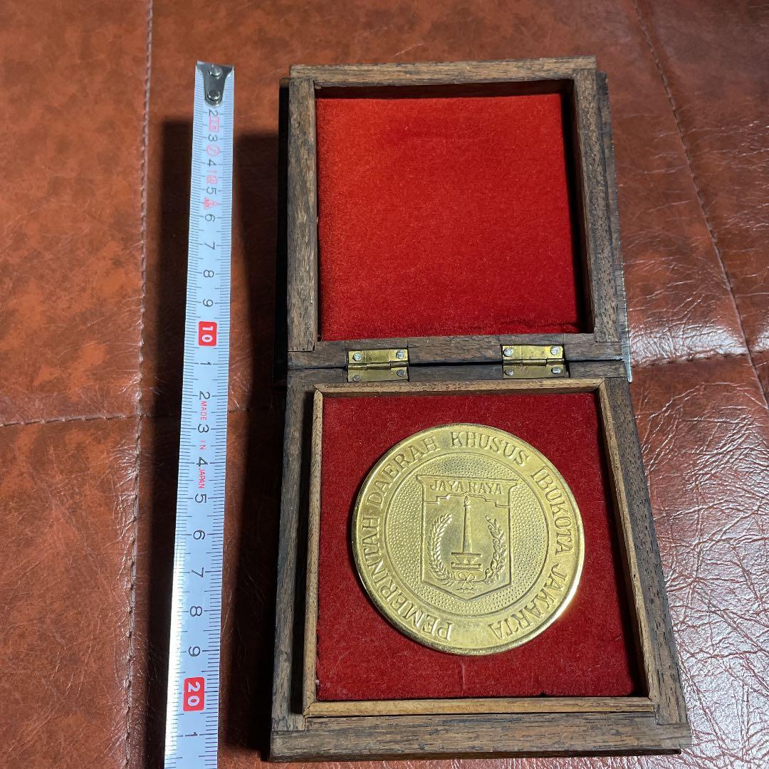 【詳細不明 箱付き】希少 1975表記 メダル JAYA RAYA