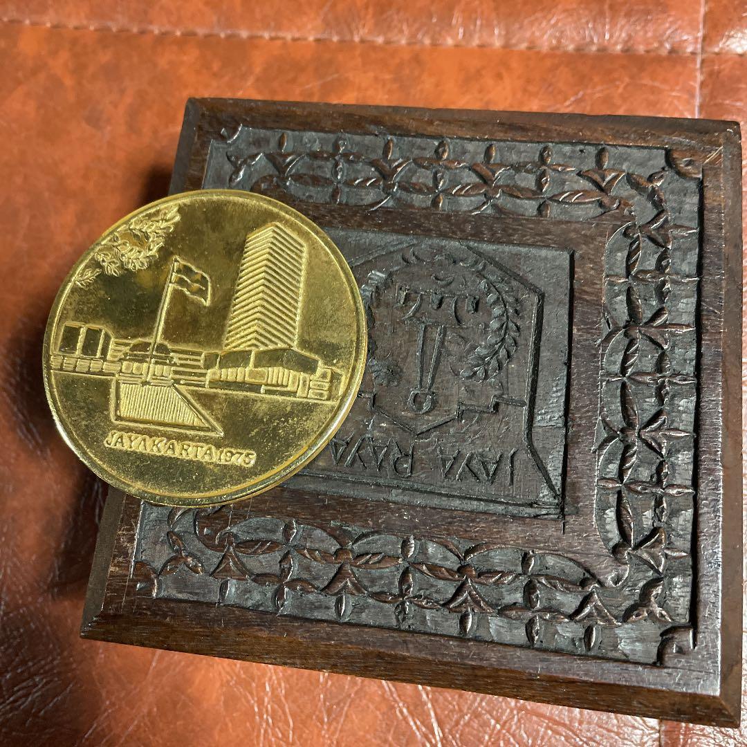 【詳細不明 箱付き】希少 1975表記 メダル JAYA RAYA