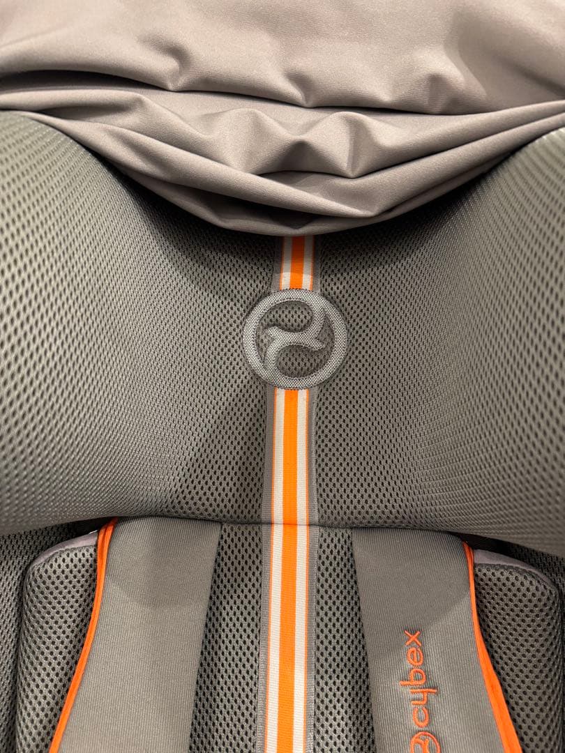 ISOFIX対応 グレー チャイルドシート