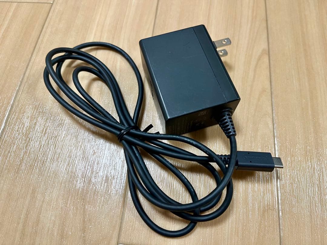 Nintendo Switch 本体　レッツゴー　ピカチュウ　セット　ポケモン