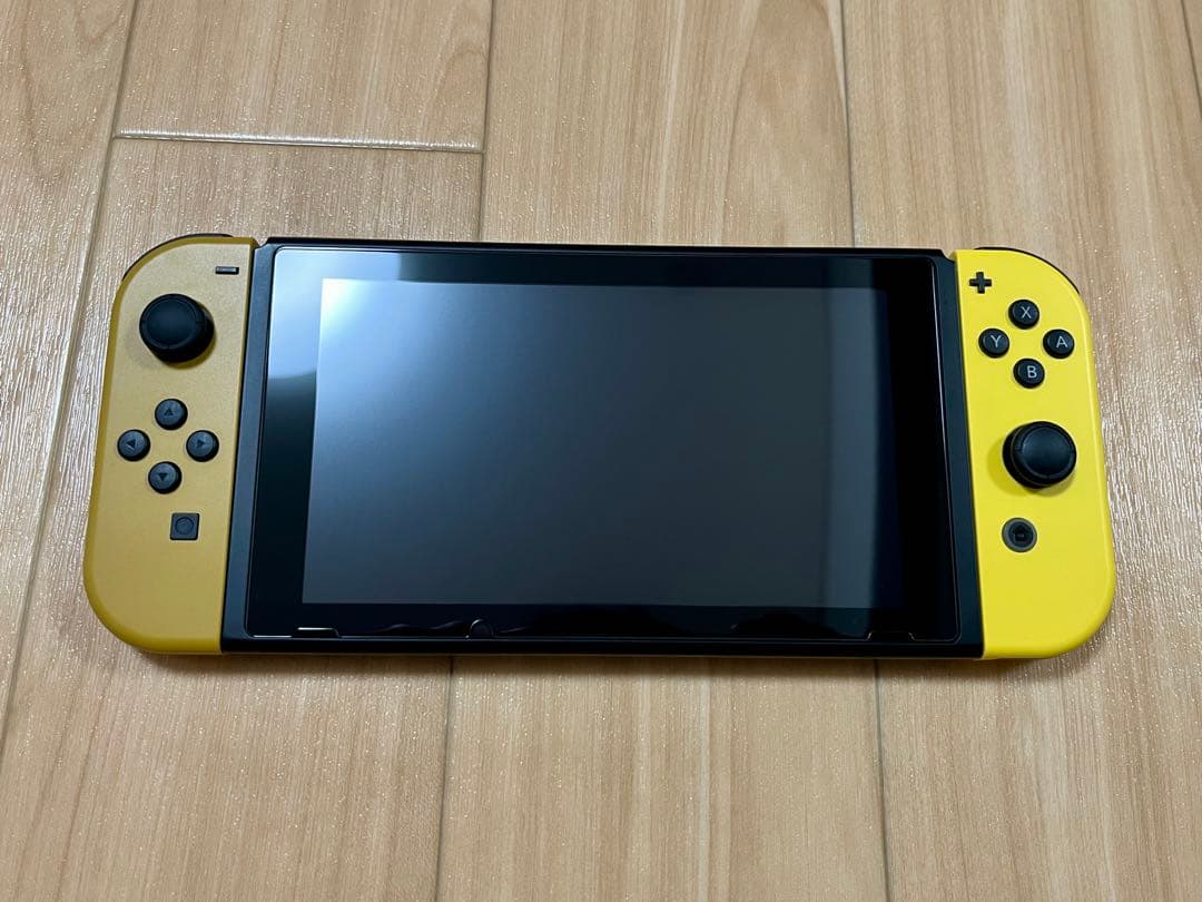 Nintendo Switch 本体　レッツゴー　ピカチュウ　セット　ポケモン