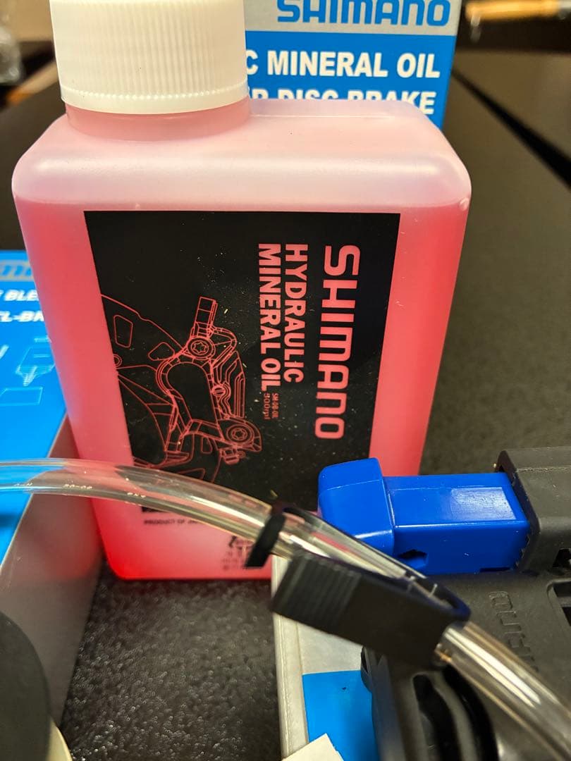 シマノ　ディスクブレーキ　工具 ホースカッター　ブリードキット　オイル
