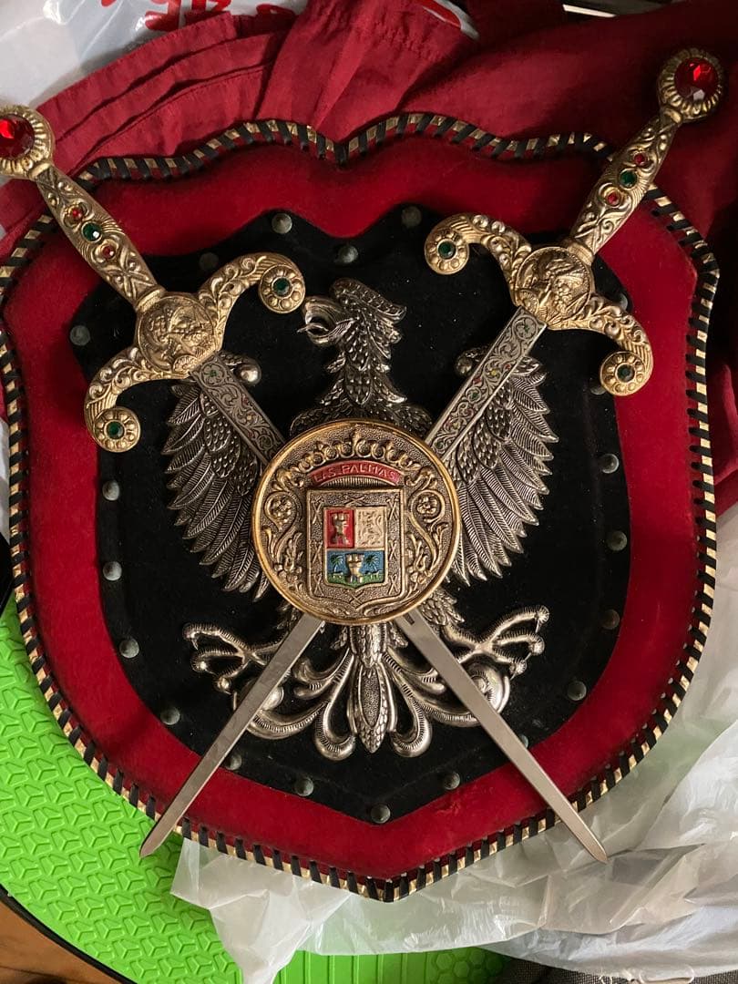 希少ヴィンテージ古道具骨董品　壁飾り　ヨーロッパ　イギリス　アメリカ　盾　剣　鷹