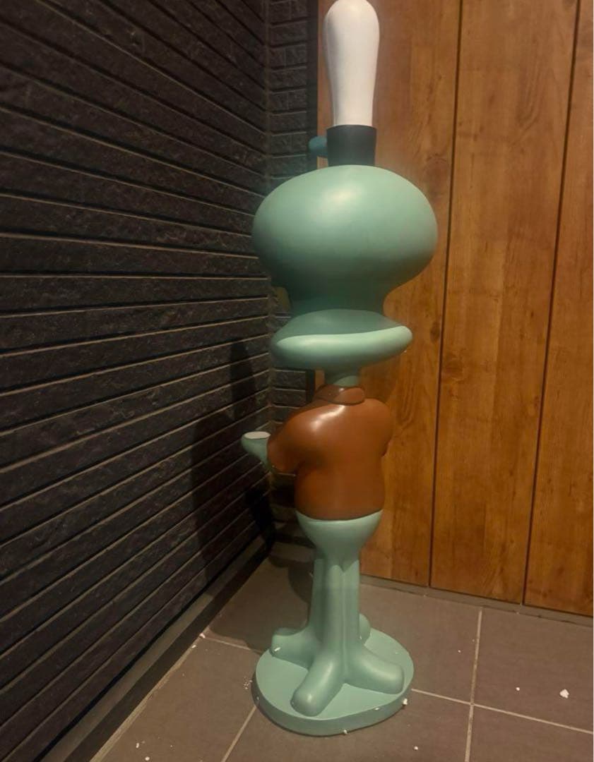 スポンジボブ　イカルゴ　置き物　オブジェ