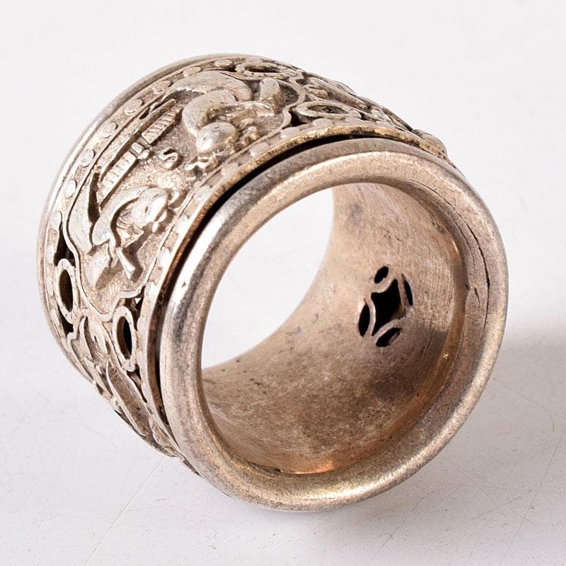 中国　光緒天宝足銀　人物彫　板指　重さ約35g　N　7648E