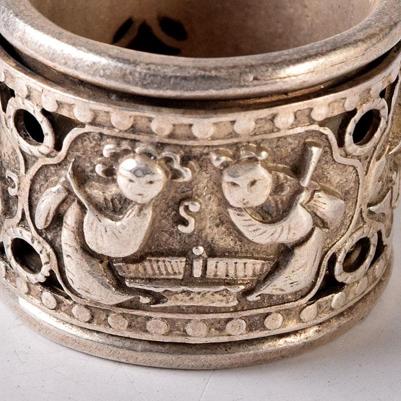 中国　光緒天宝足銀　人物彫　板指　重さ約35g　N　7648E