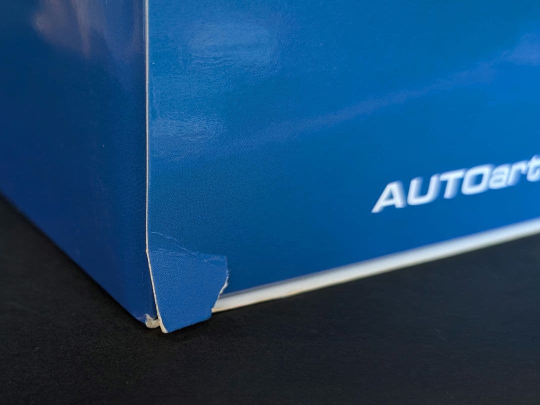 オートアート 1/18 NISSAN JUKE-R 2.0 マットブラック