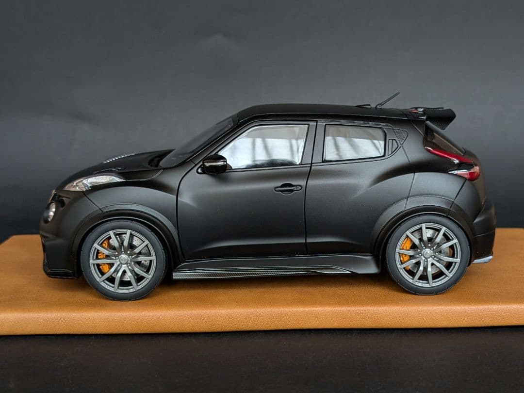 オートアート 1/18 NISSAN JUKE-R 2.0 マットブラック