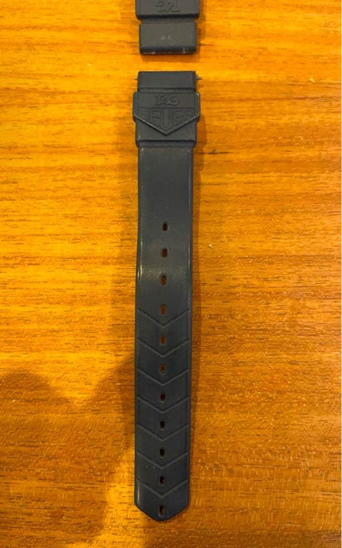 タグホイヤのフォーミュラ1 純正ベルト18mm メンズ用　ヴィンテージ