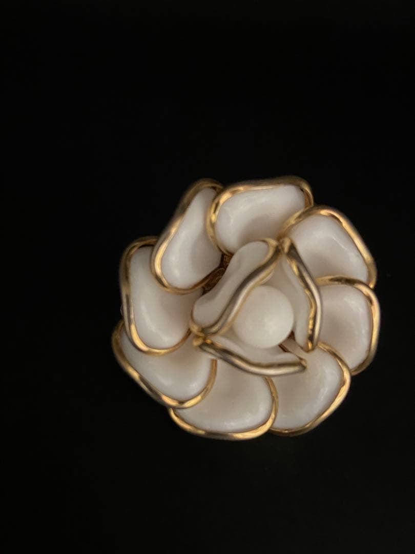 lotuscloud 2507⭐️TRIFARI トリファリヴィンテージブローチ