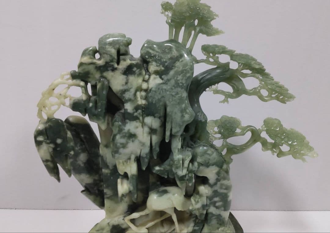 玉石 玉製 翡翠　東洋彫刻　鶴 置物 縁起物