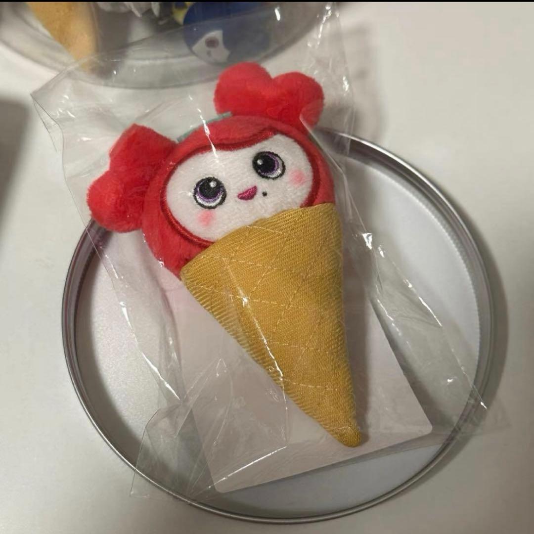 TWICE チェヨン　BABY LOVELYS アイスぬいぐるみバッチ