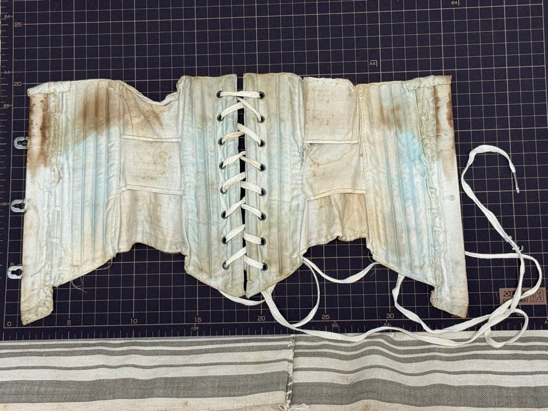 1900年代初期　フランスアンティーク　小さなコルセット　ドール・テディベア用