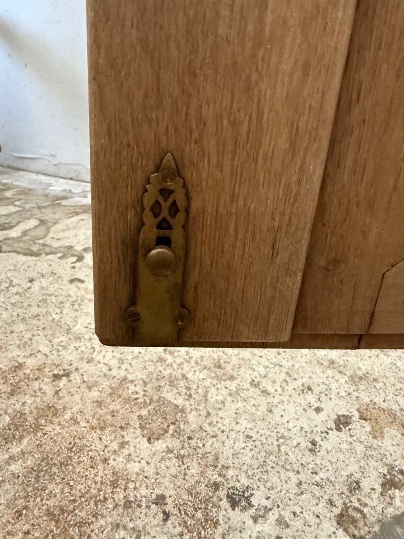 ビンテージ コンソールキャビネット 剥離