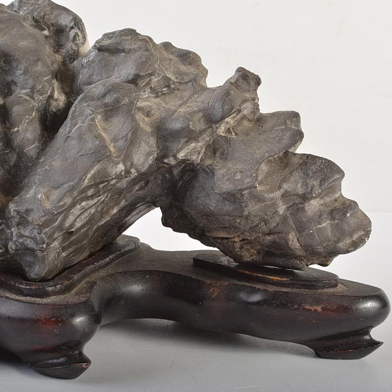 中国　鑑賞石　太湖石　霊壁石　置物　唐木台付　V　R7487