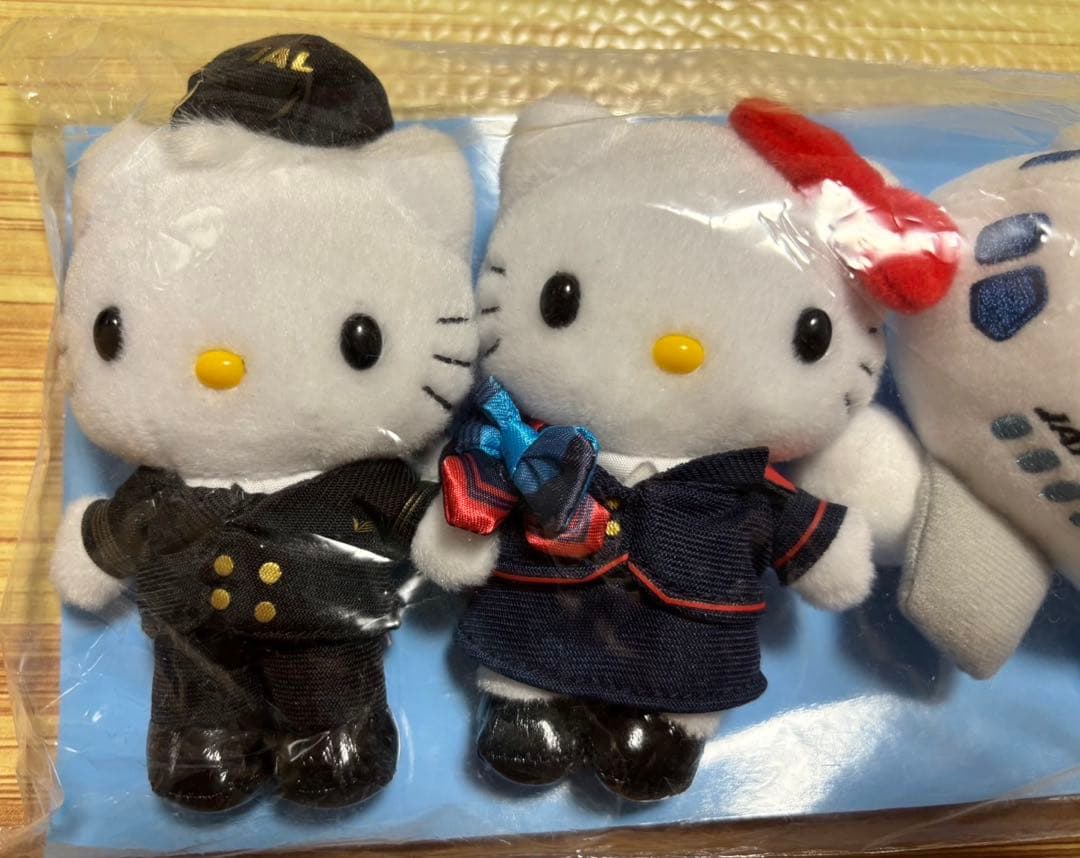 限定品】JAL×ハローキティCA コラボマスコットセット ぬいぐるみ