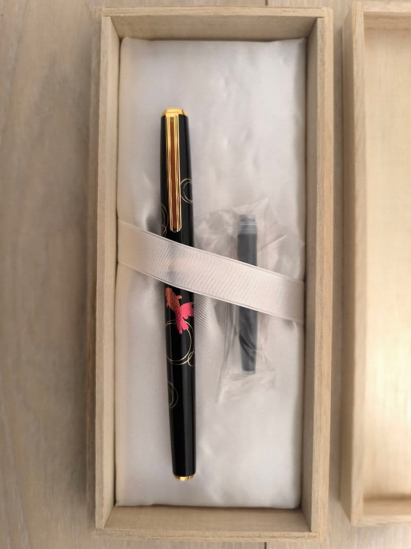 【新品】PLATINUM プラチナ万年筆 金沢箔 金魚（定価58,300円）