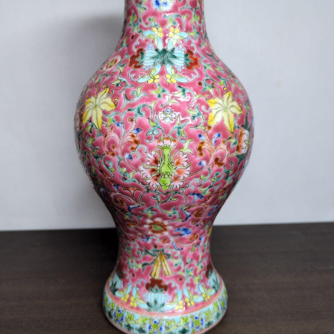 大清光緒年製 款 五彩 花唐草文 瓶 高さ約29cm