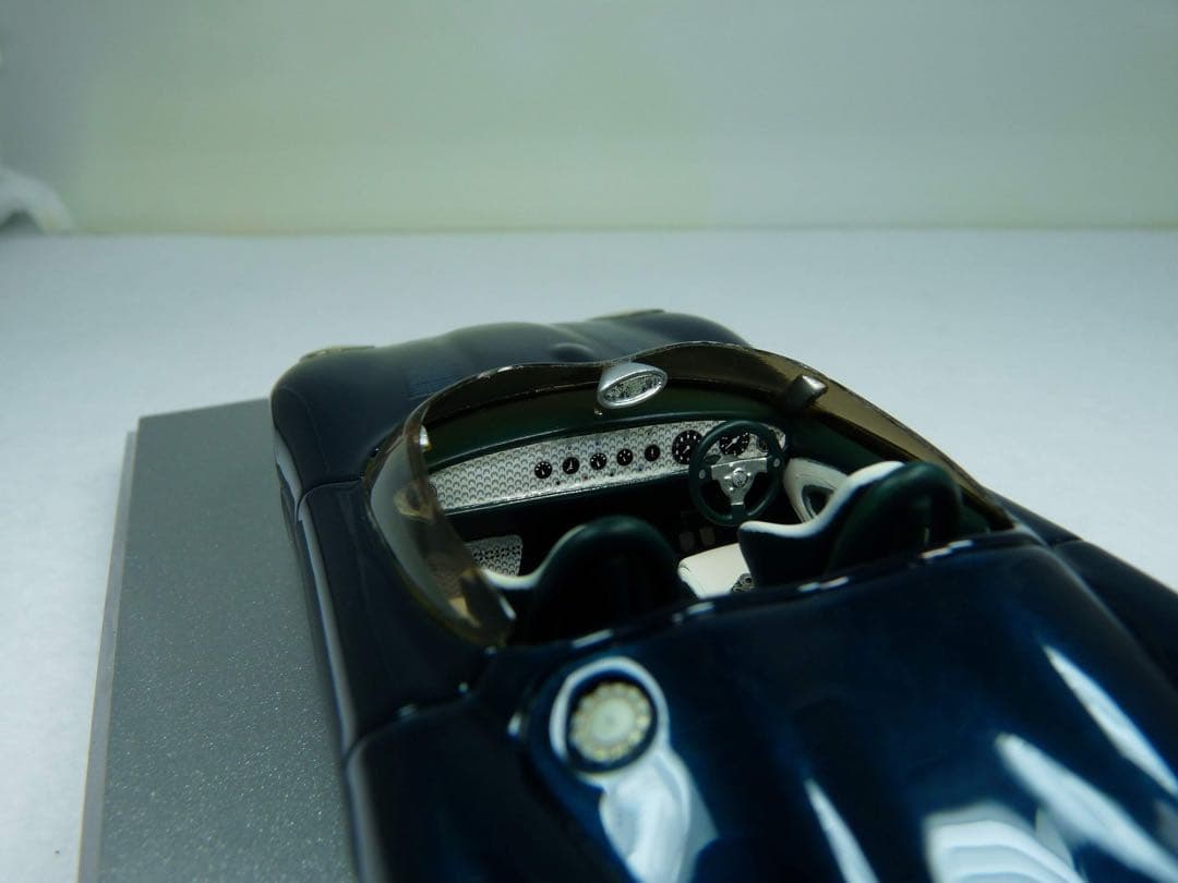 専用品ラクーンオート注文製作　ジャガーXK180 1998年　パリモーターショー