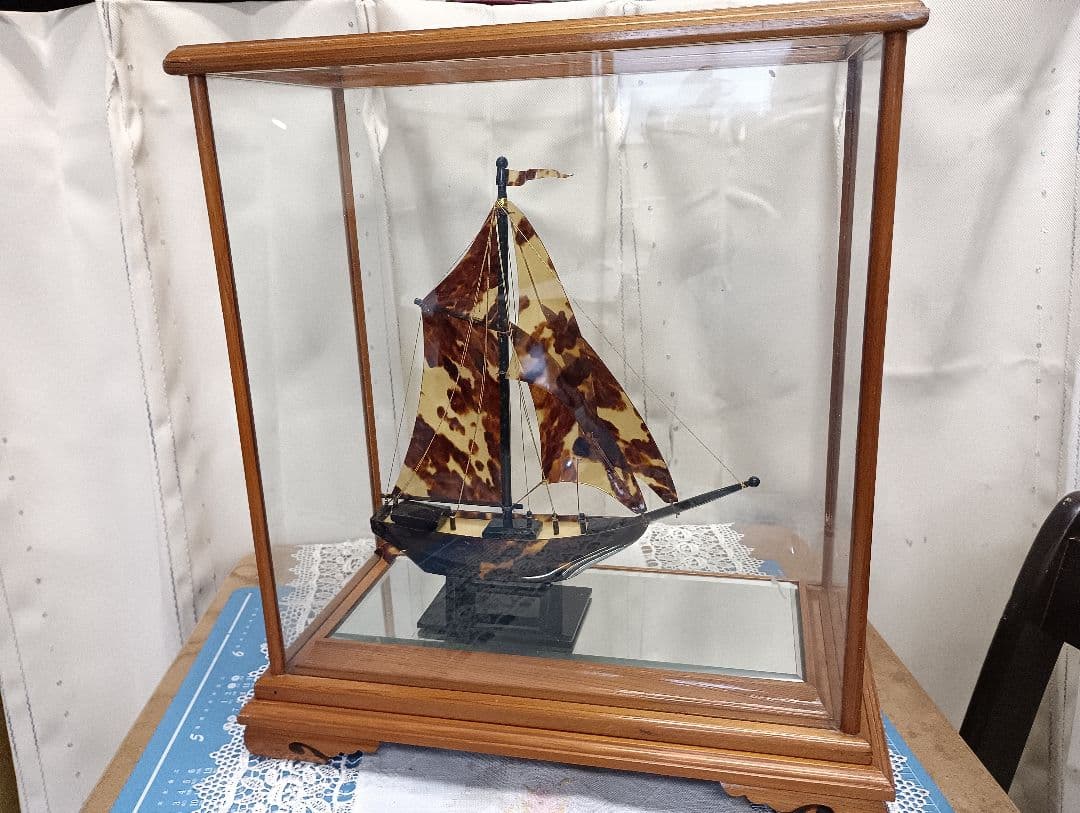 鼈甲帆船置物 木製台座付き
