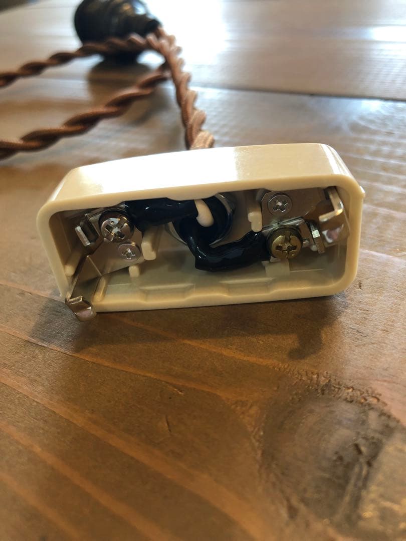 アンティークランプなどに使用するE17電球用の真鍮製ソケットコード(3本セット)