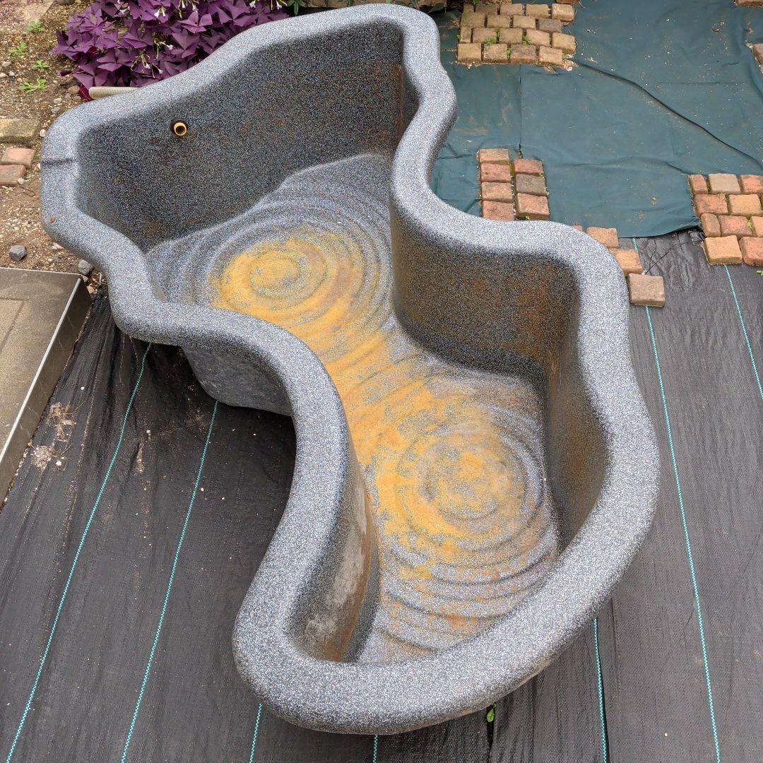 みかげひょうたん池中古プラ引き取り限定です。