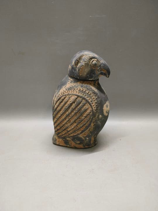 匿名配送❣️前漢　黒陶鴟鴞形壺 みみずく俑 陶芸　骨董品　美術品　陶器