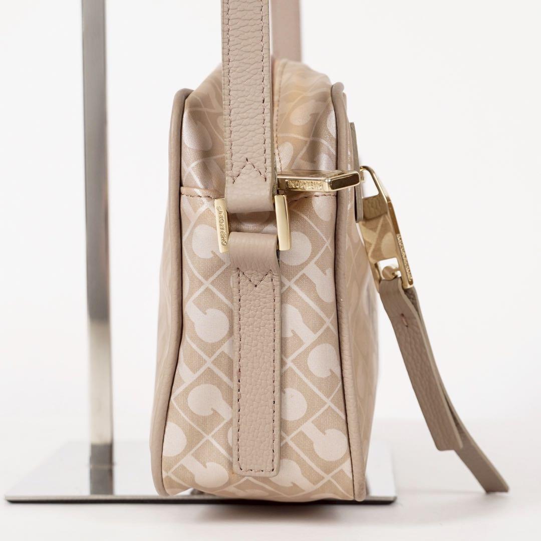 【極美品✨】ゲラルディーニ タグ付き ショルダーバッグ 総柄 レザー ベージュ