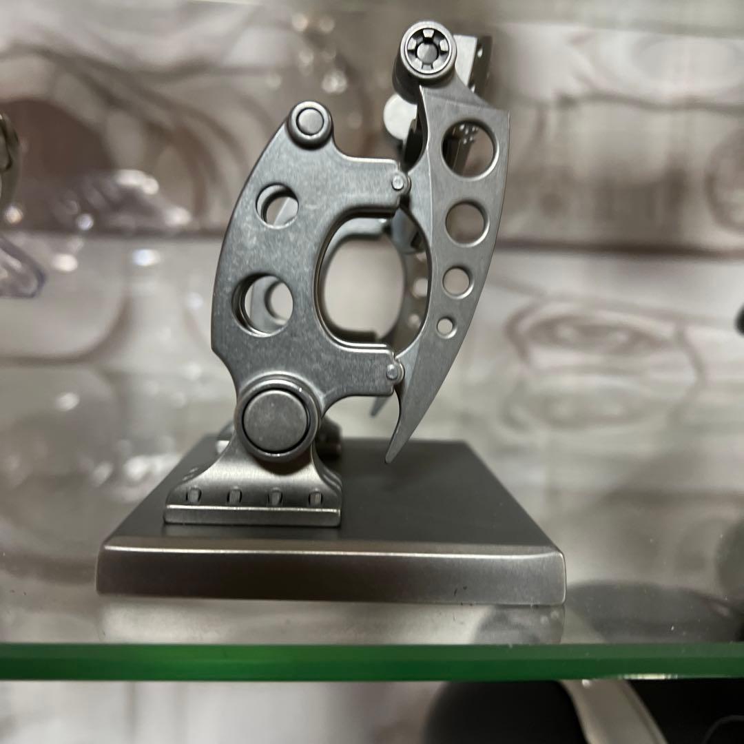 コレクション # OAKLEY ROBOTIC STOREFRONT DISPLAY