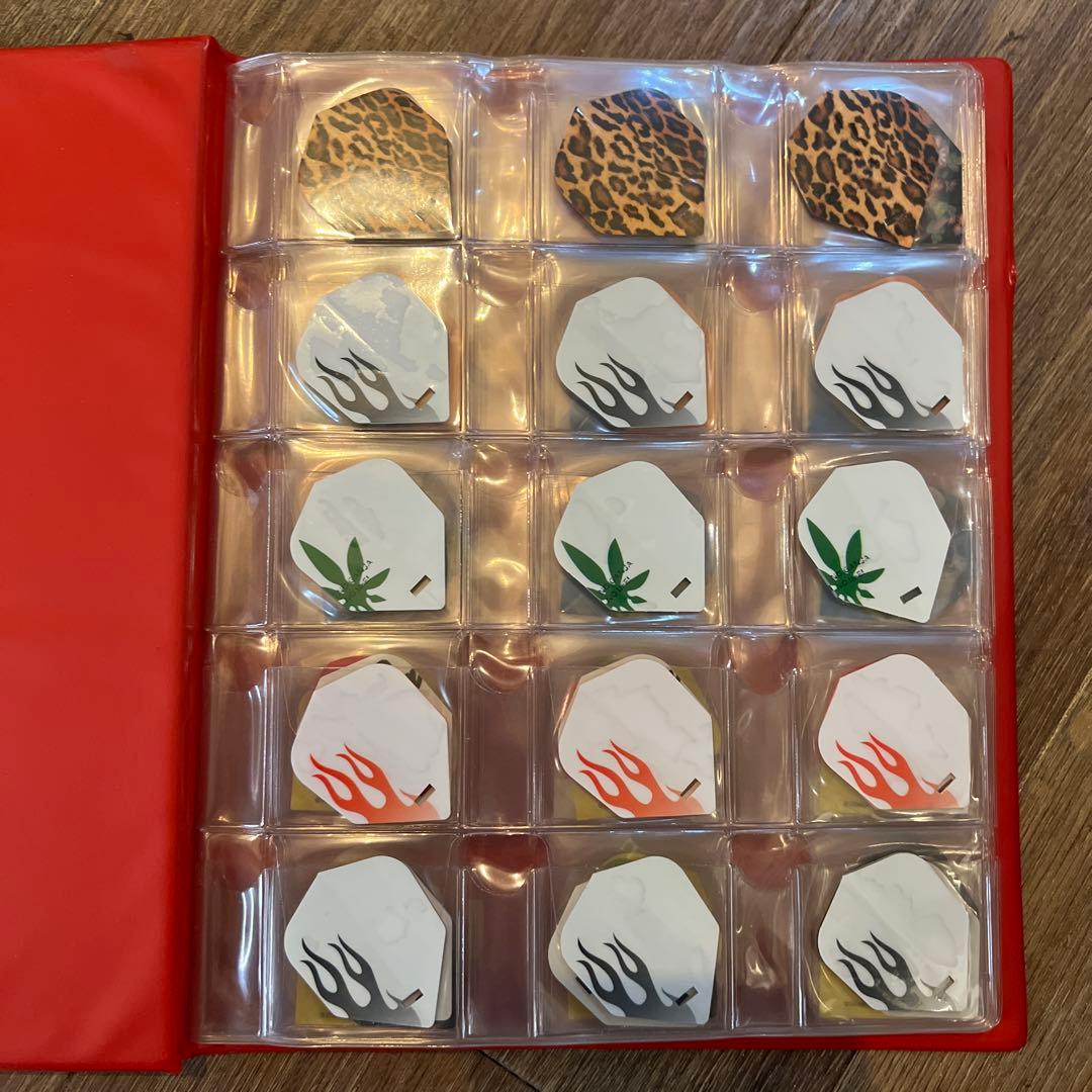 ダーツフライトセット 赤い収納ケース付き