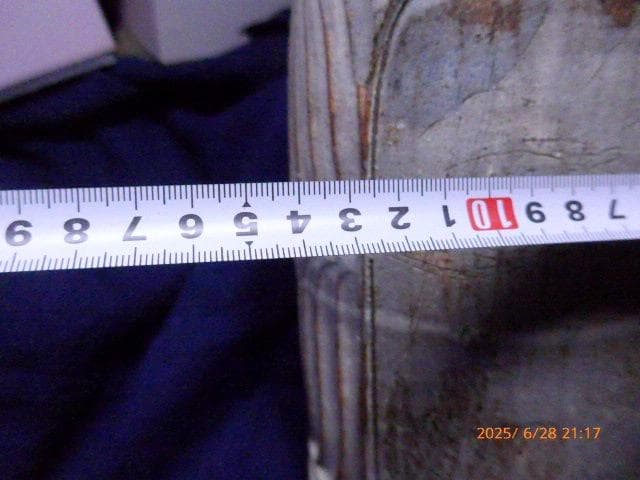 貴重です。格調高い王維の有名な漢詩と山水画が描かれている美しい酒入れ