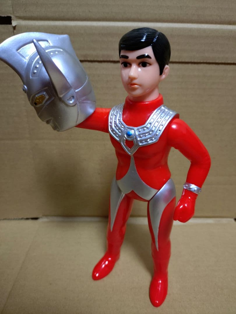 ブルマァク 復刻 マスク取れウルトラマンタロウ(シルバー) ソフビ