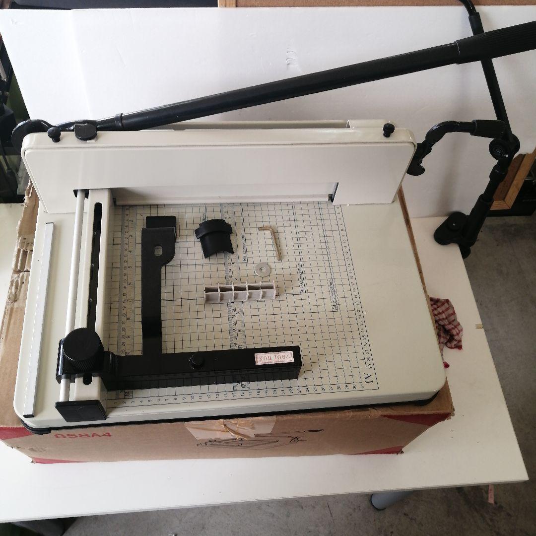 大型裁断機　DS-858A4