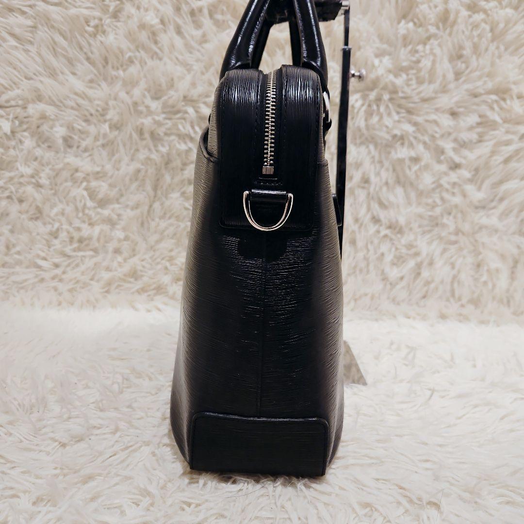 美品 ペッレモルビダ ビジネスバッグ キャピターノ ウェーブレザー PC 黒