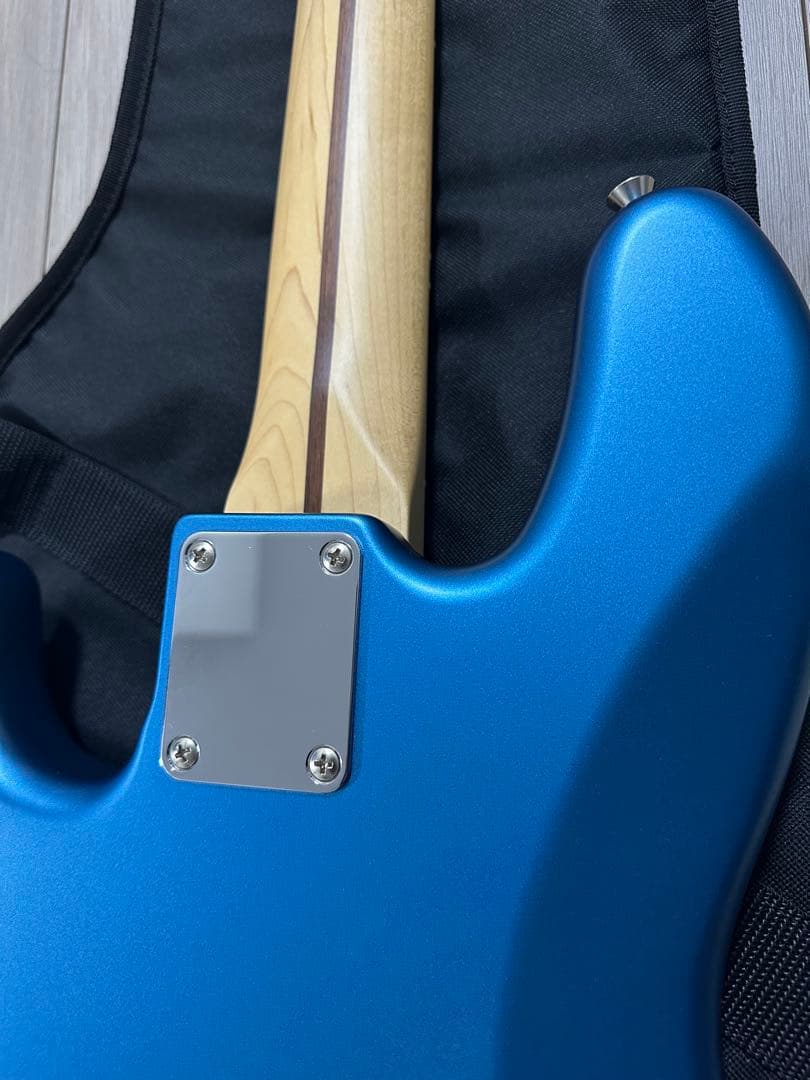 【新品・未使用】Fender ジャズベース レイクプラシッドブルー