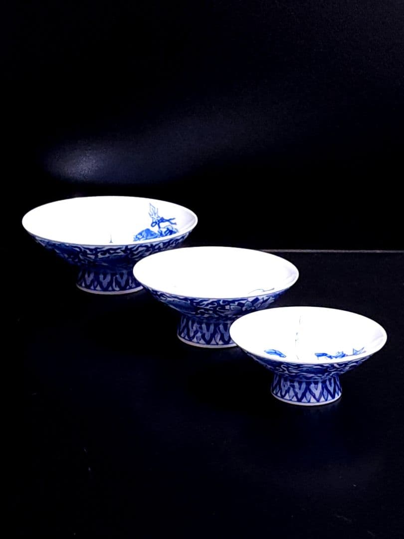 宮内庁御用達 十四代 辻常陸 作 染付七福神文 直燗揃 酒次/三ツ組盃 共箱/栞