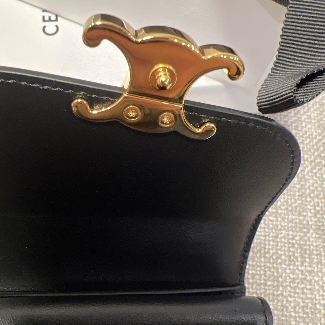 セリーヌ　三つ折り財布