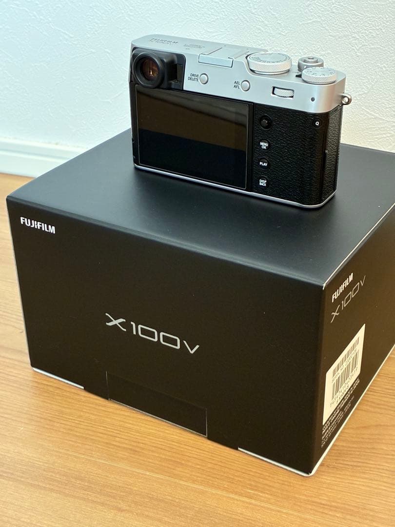 極美品！FUJIFILM X100V シルバー 2300ショット