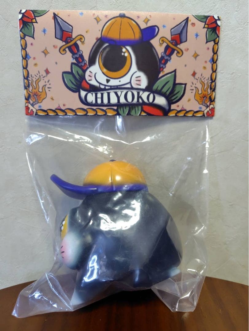 トマトカエル千代子　八割れ猫色　ソフビ