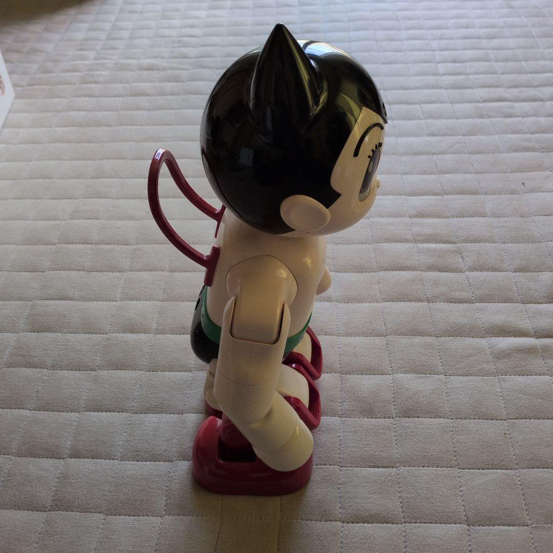 ATOM コミュニケーションロボット