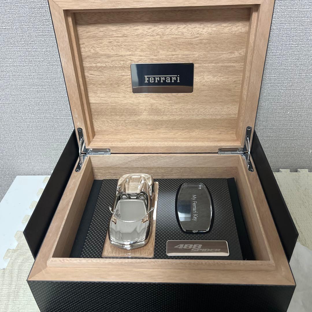 [オーナー限定商品]フェラーリ488SPIDER 木製キーボックス